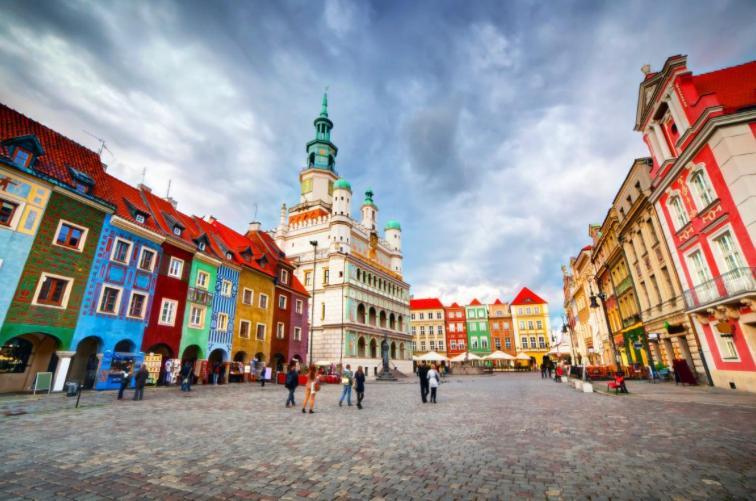 Apartament W Sercu Miasta Poznan Garbary 31 ภายนอก รูปภาพ